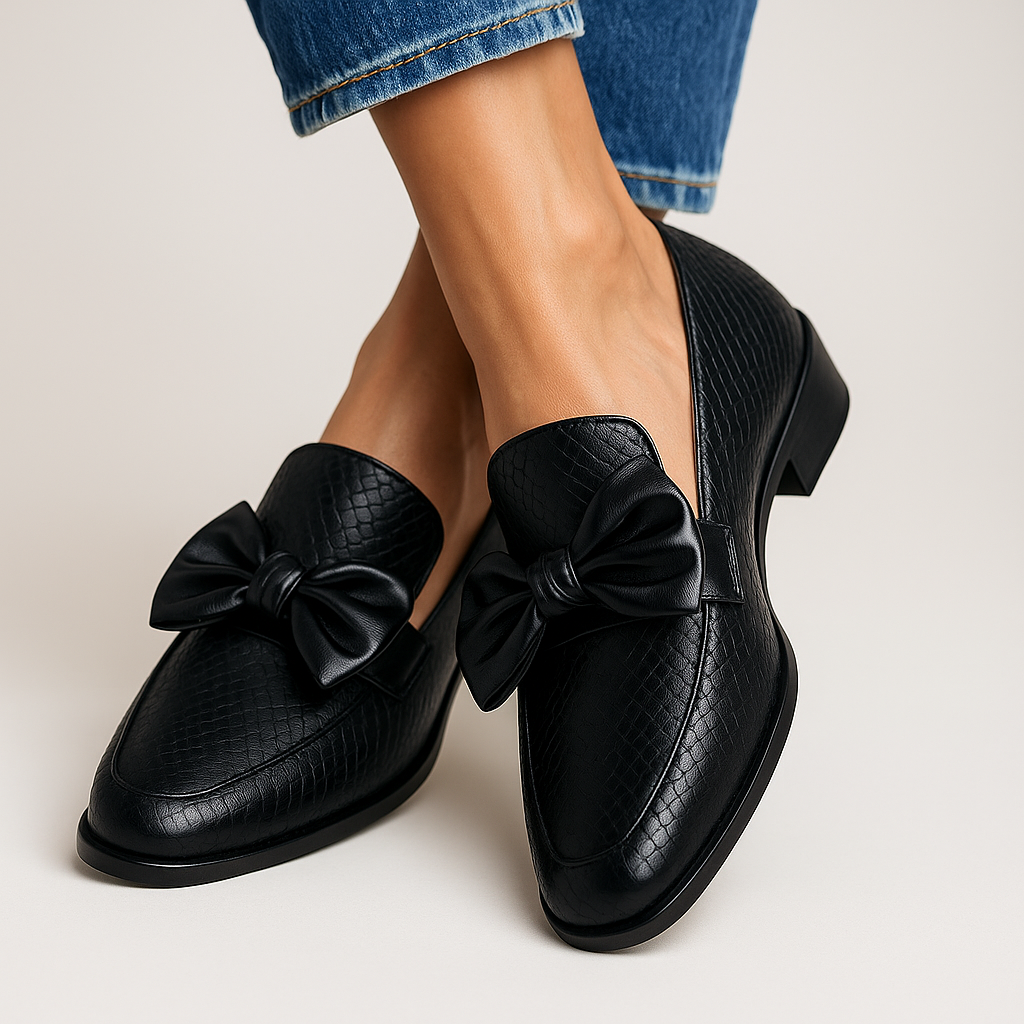 Comfortable Daily Bow Accent Loafers