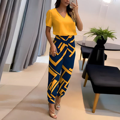 Elegant Top and Trousers Set – Flowy Staple for Relaxed Elegance