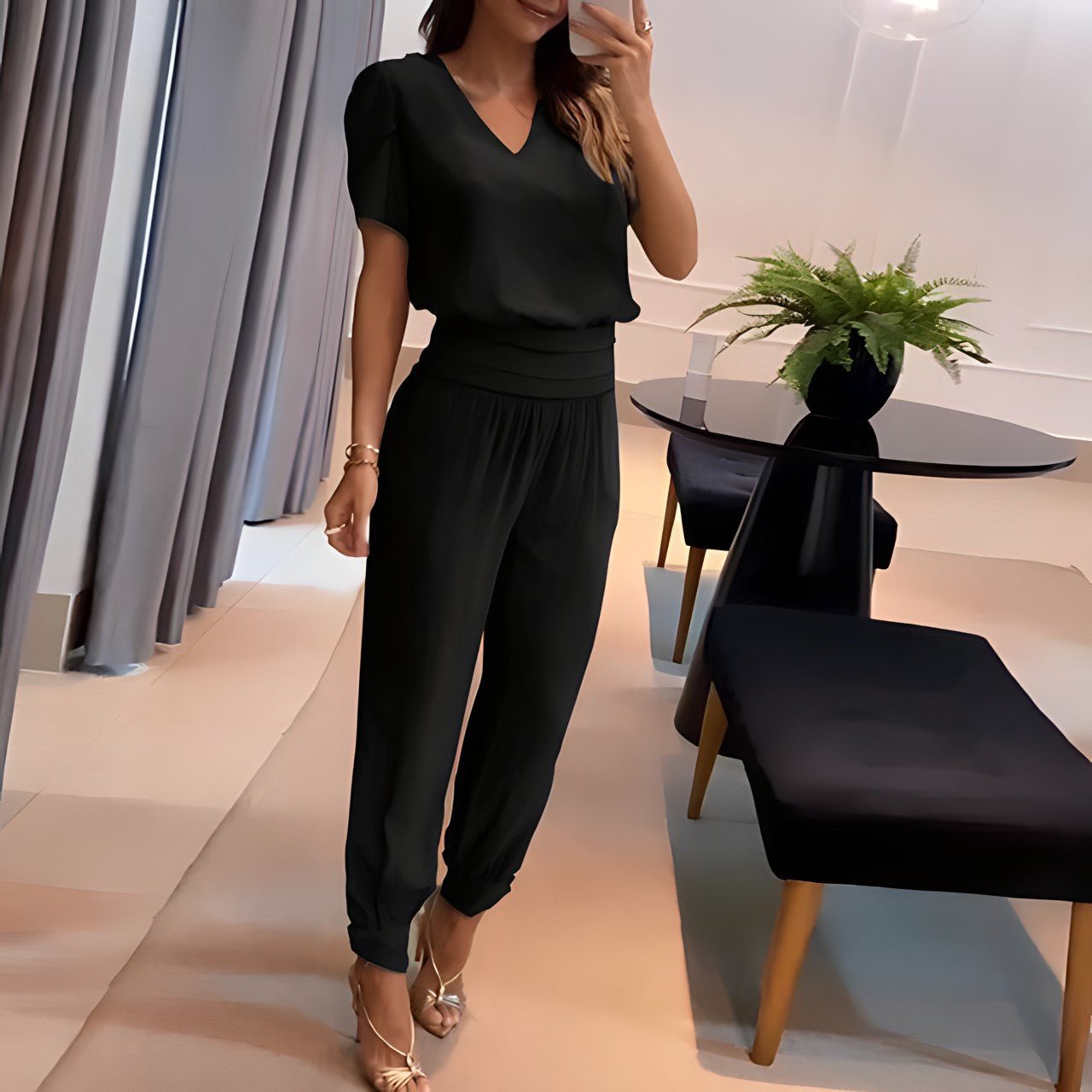 Elegant Top and Trousers Set – Flowy Staple for Relaxed Elegance