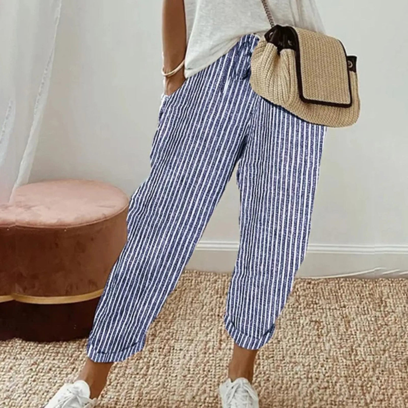 Classic Style Pants – Wrinkle-Resistant Wardrobe Staple for Minimalist Workwear and Travel Looks